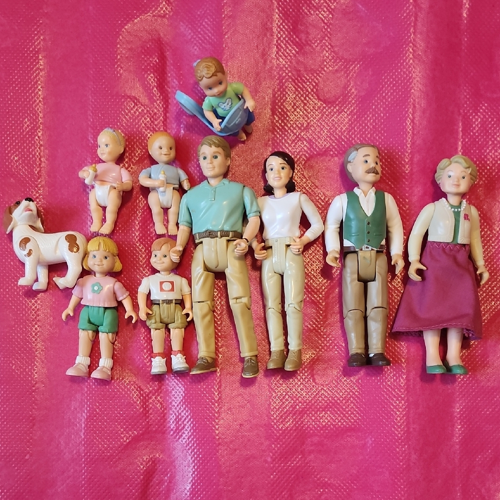 Loving Family Doll Set with Dog - Colorful Playtime Figures 1999